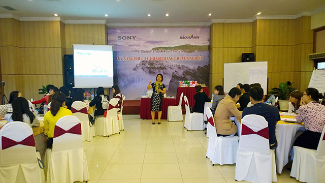 Kỹ năng phục vụ khách hàng chuyên nghiệp - SONY (18 & 19.12.2014)